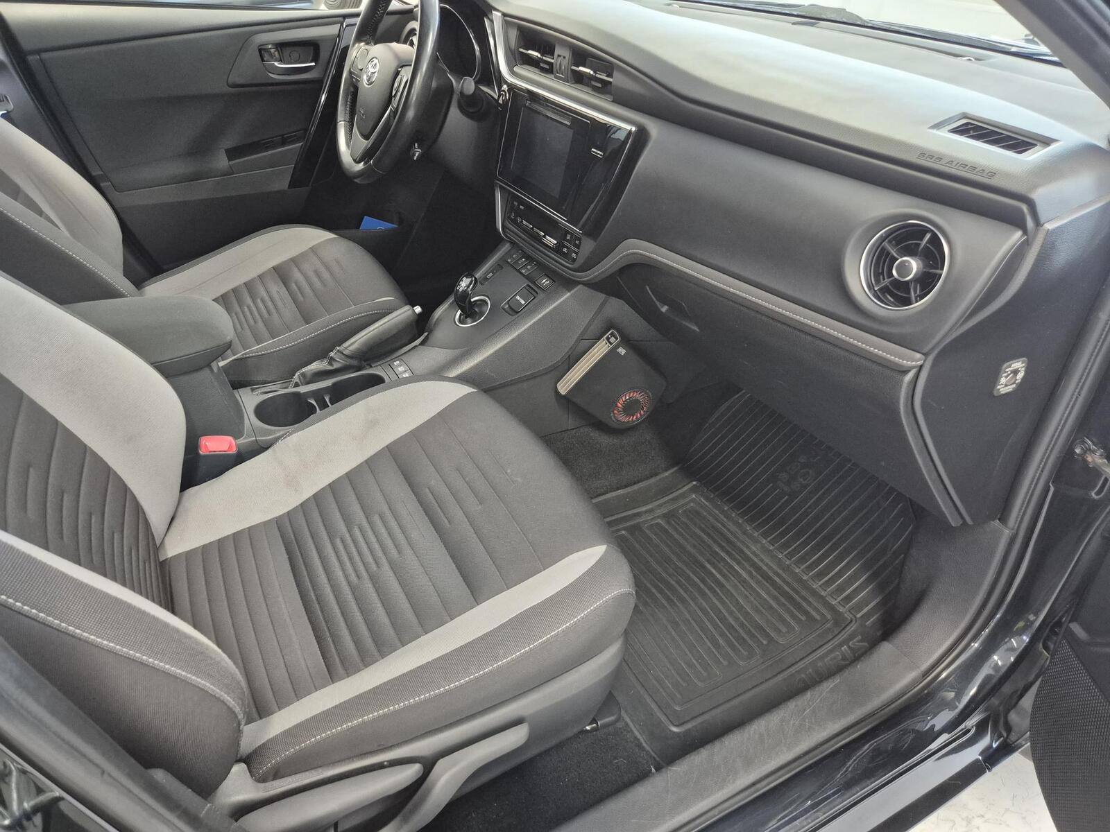 Toyota Auris 2016
