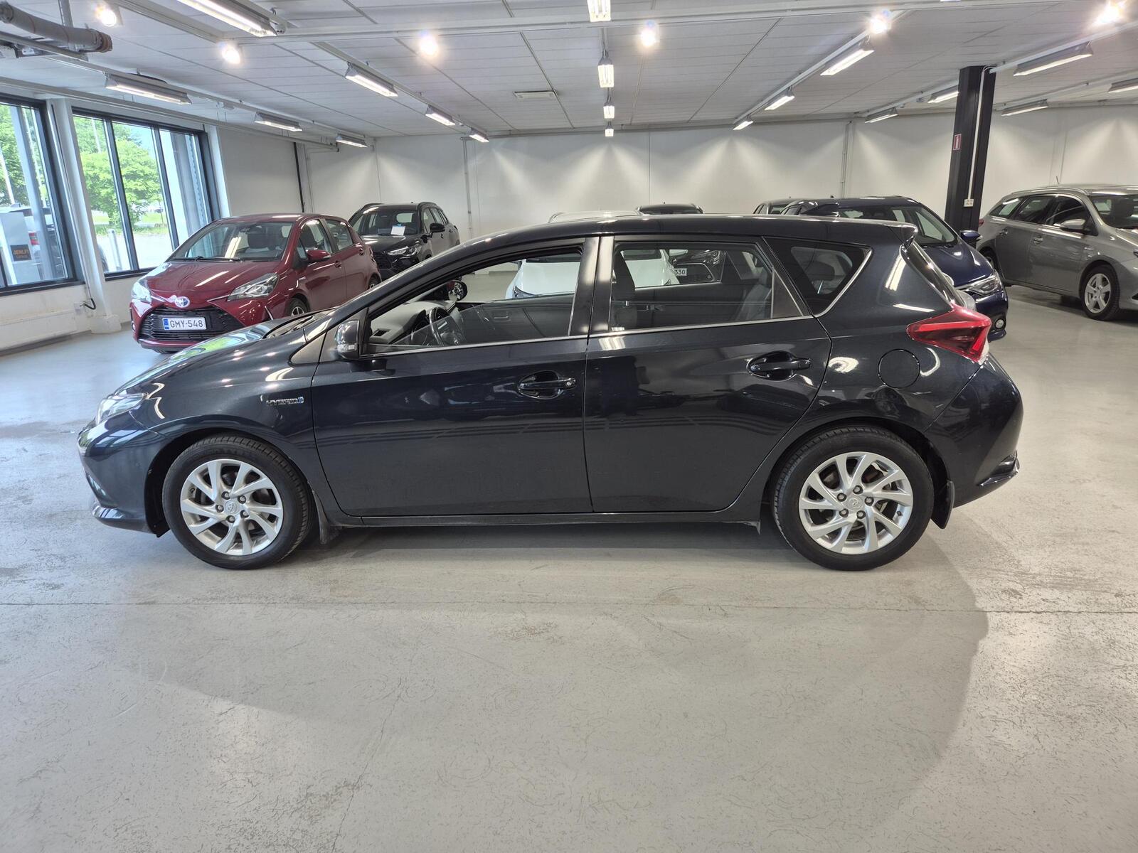 Toyota Auris 2016