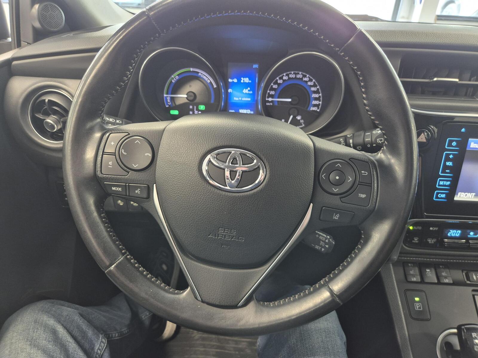 Toyota Auris 2016