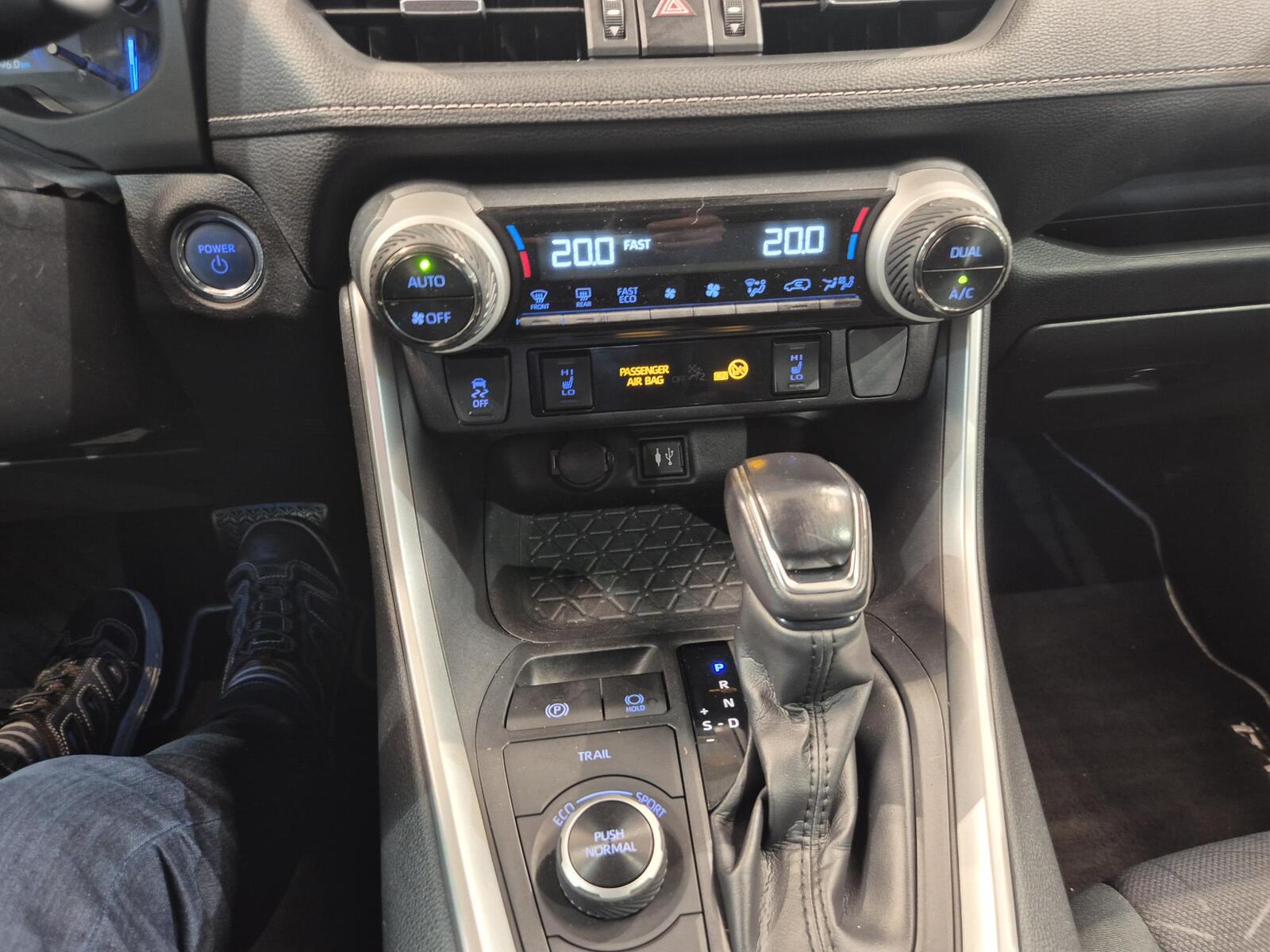 TOYOTA RAV4 2019