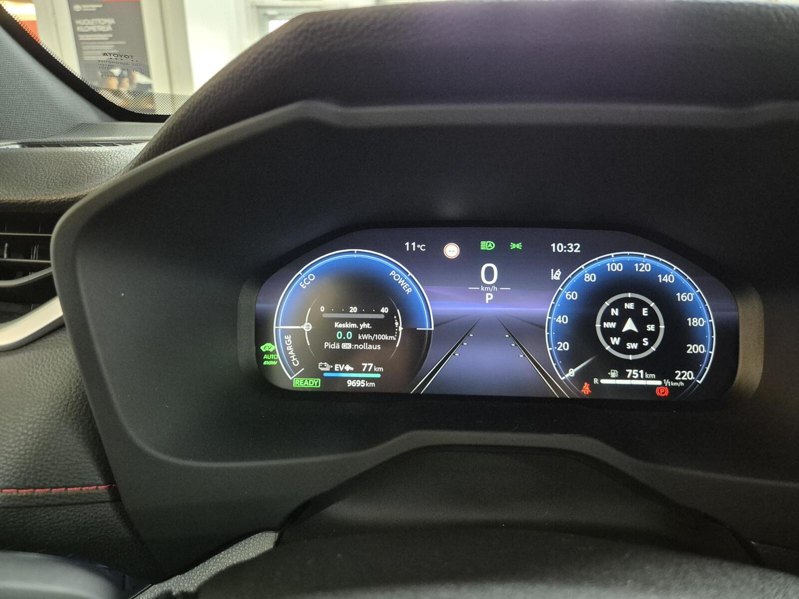 Toyota RAV4 Plug-in 2025