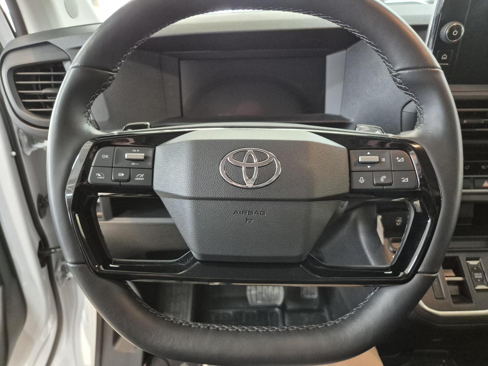 Toyota Proace 2025