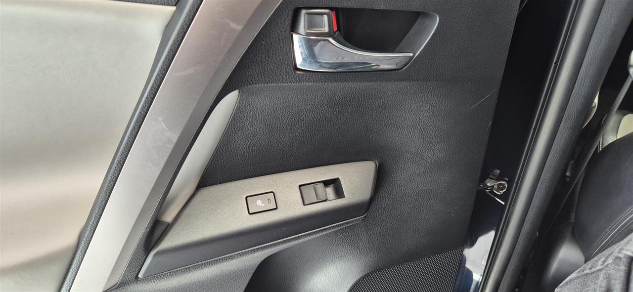 Toyota RAV4 2017