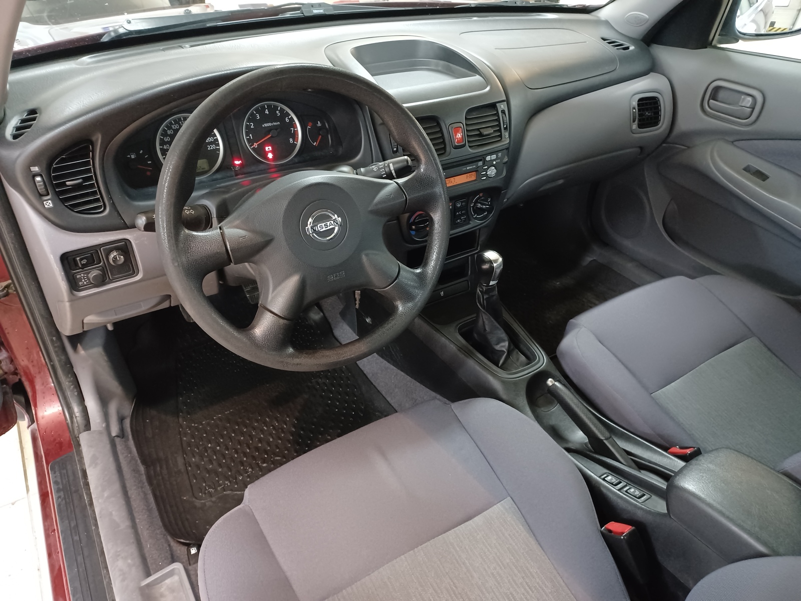 Nissan Almera 2002