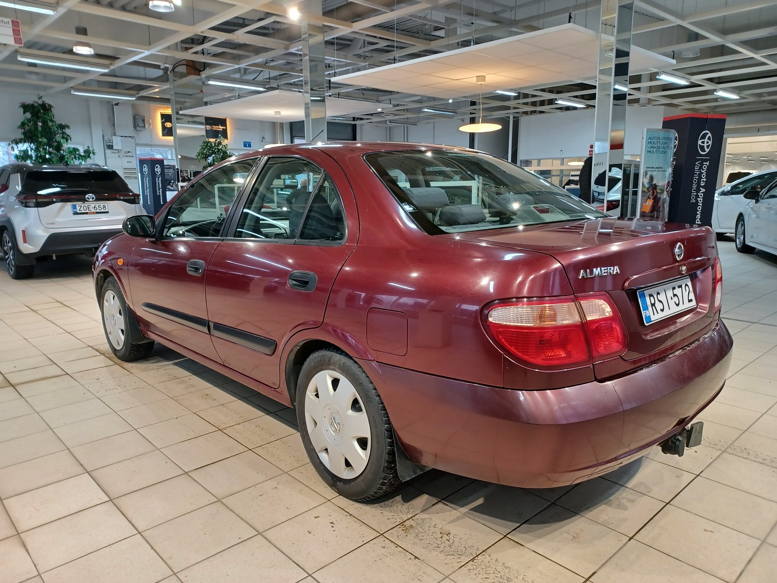Nissan Almera 2002