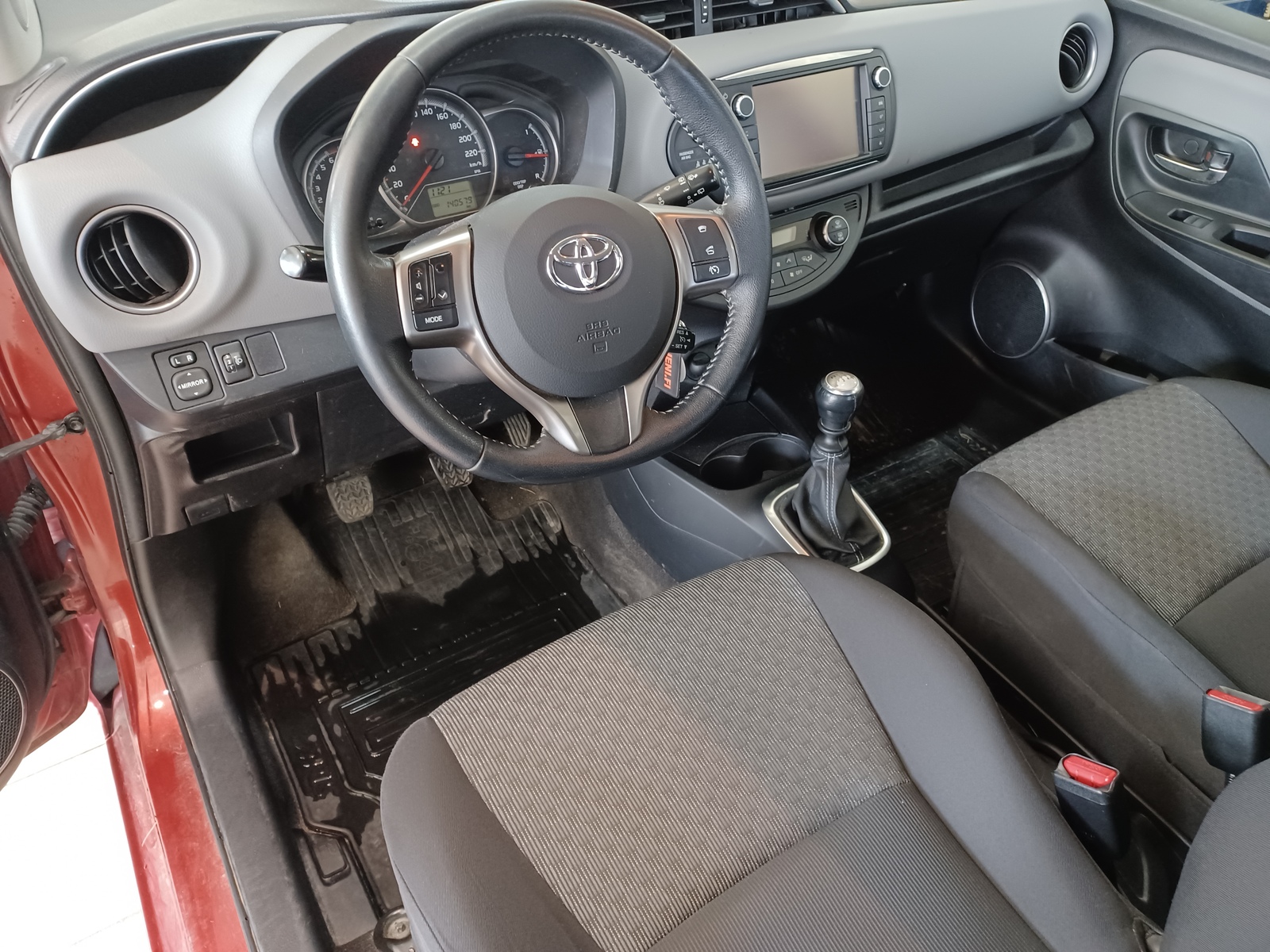 Toyota Yaris 2015