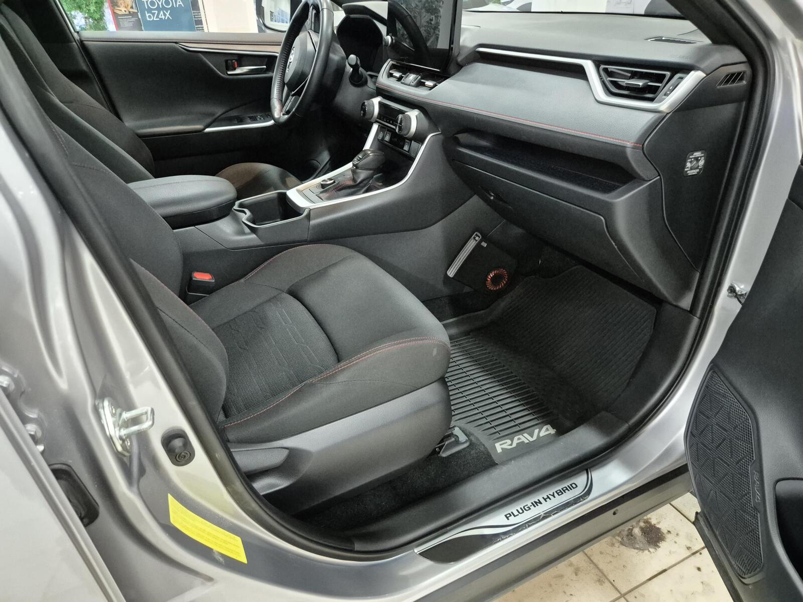 Toyota RAV4 Plug-in 2023