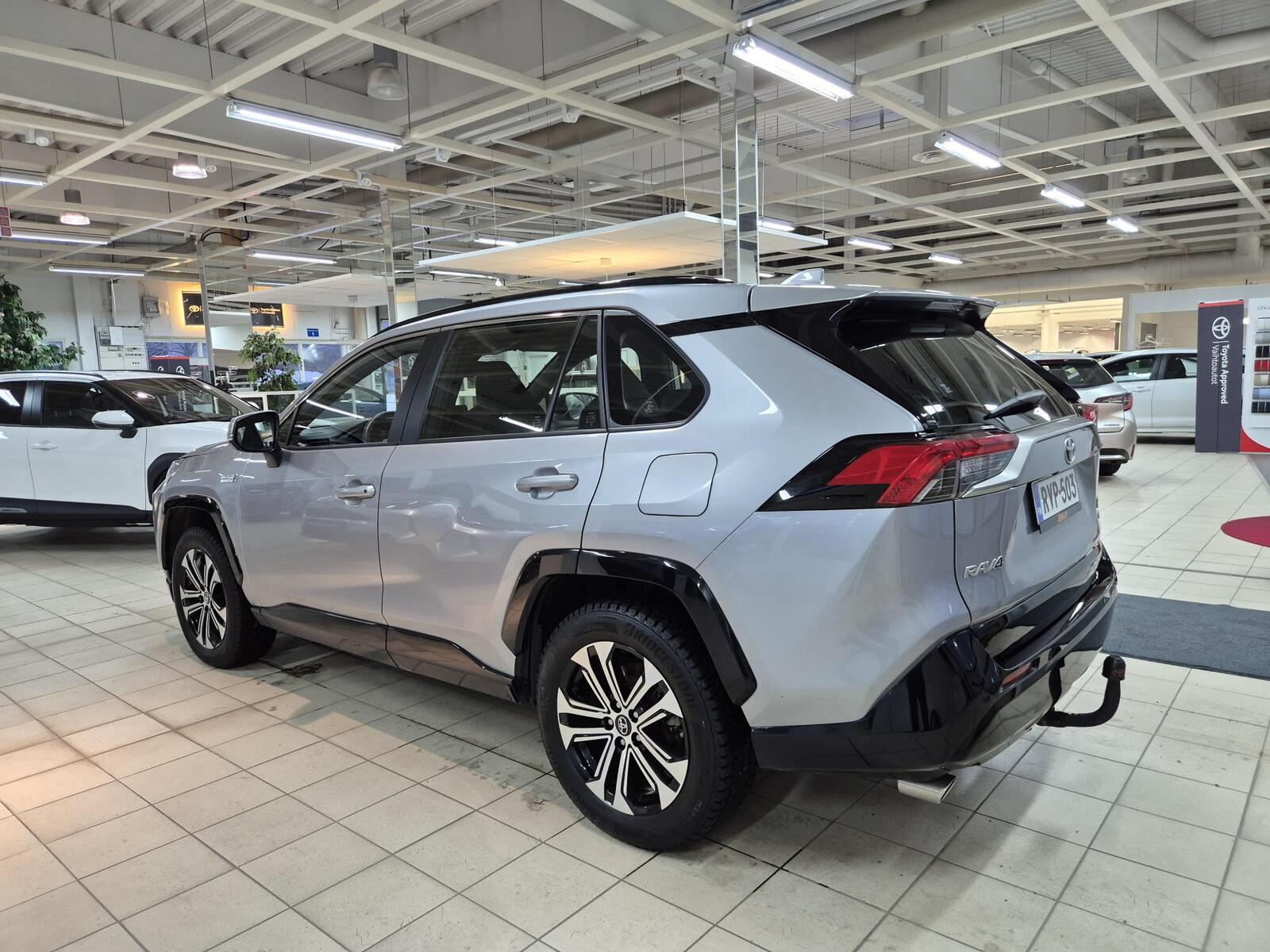 Toyota RAV4 Plug-in 2023