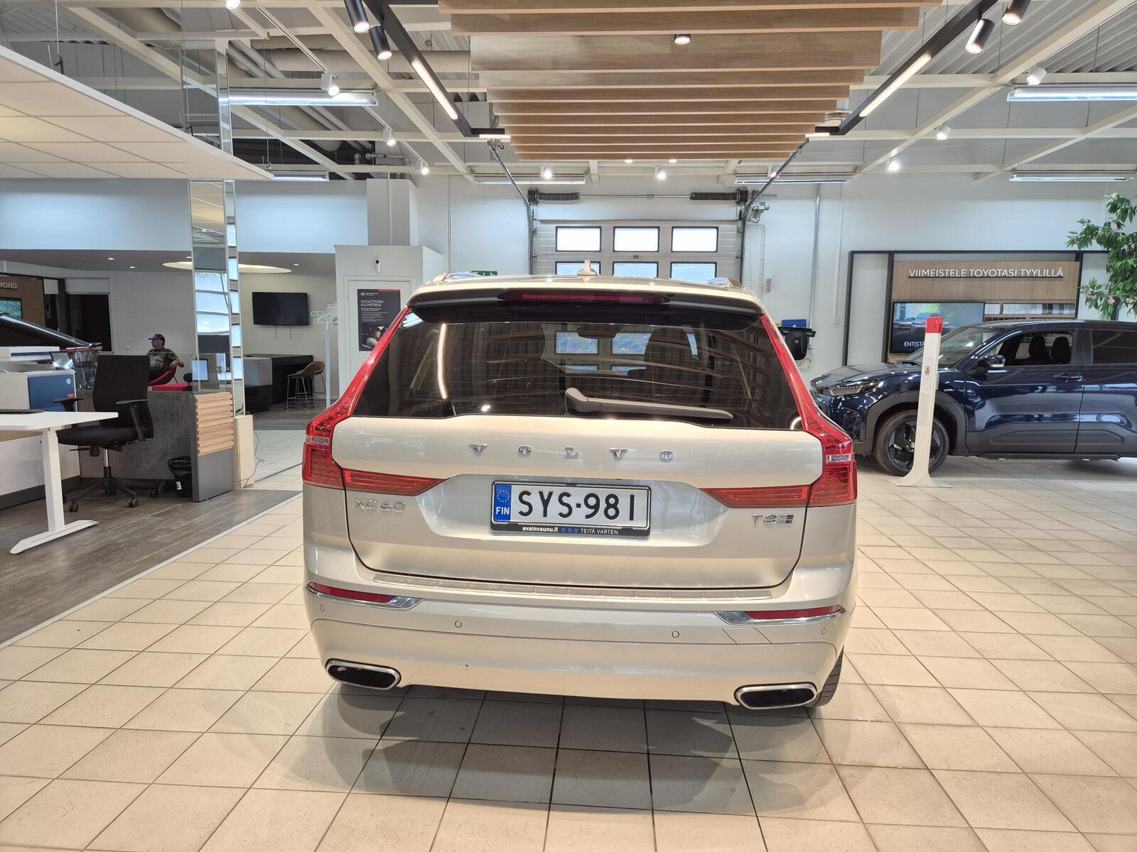 VOLVO XC60 2019