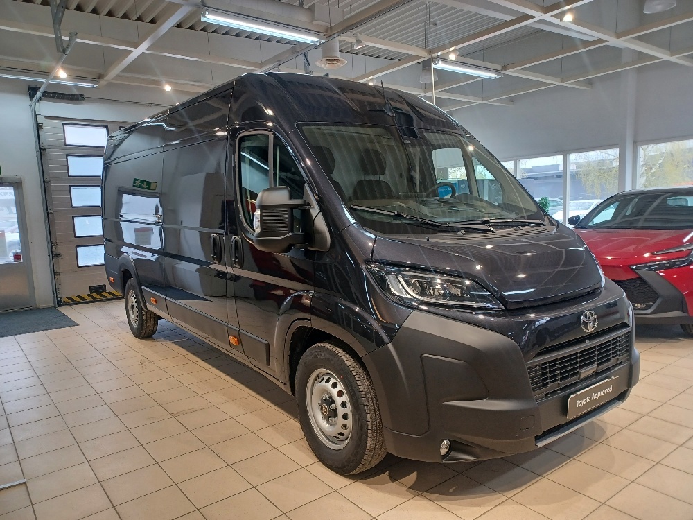 Toyota Proace MAX 2025