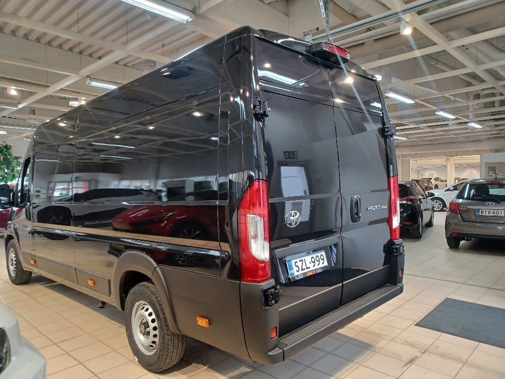 Toyota Proace MAX 2025