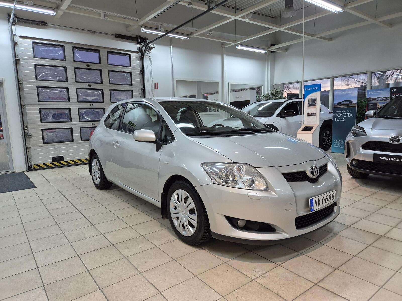 TOYOTA AURIS 2008
