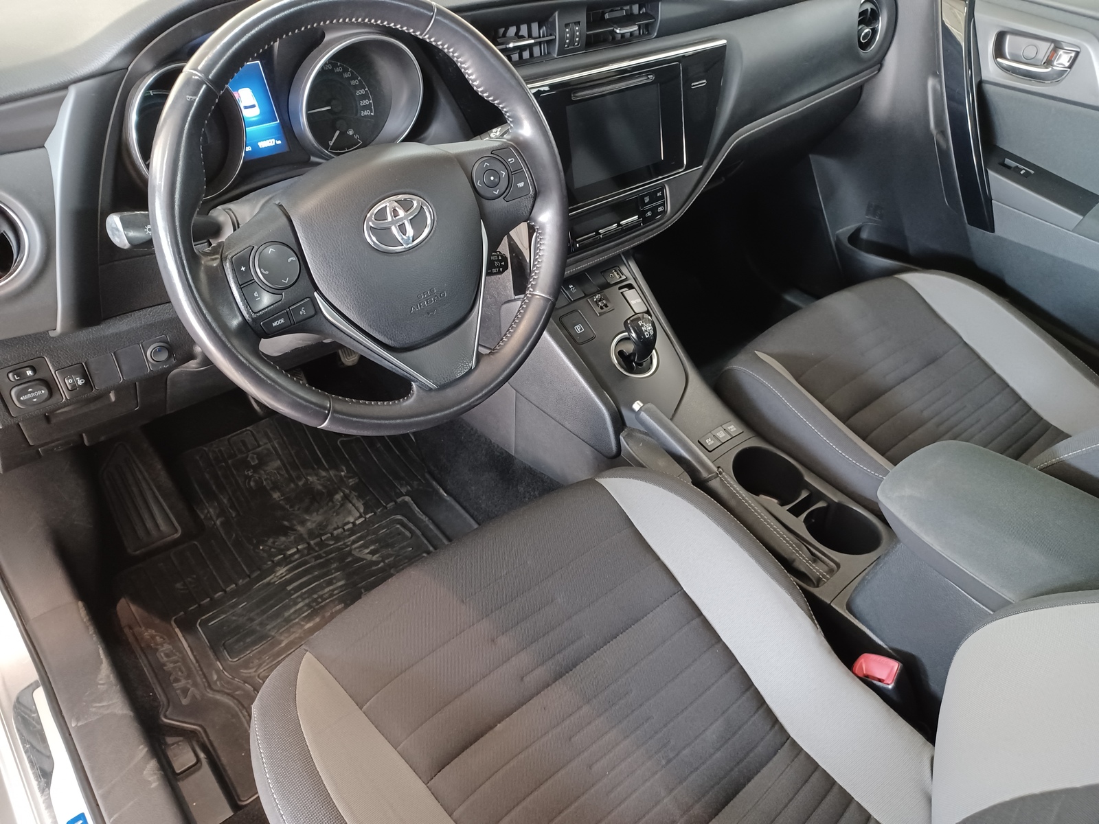 Toyota Auris 2016