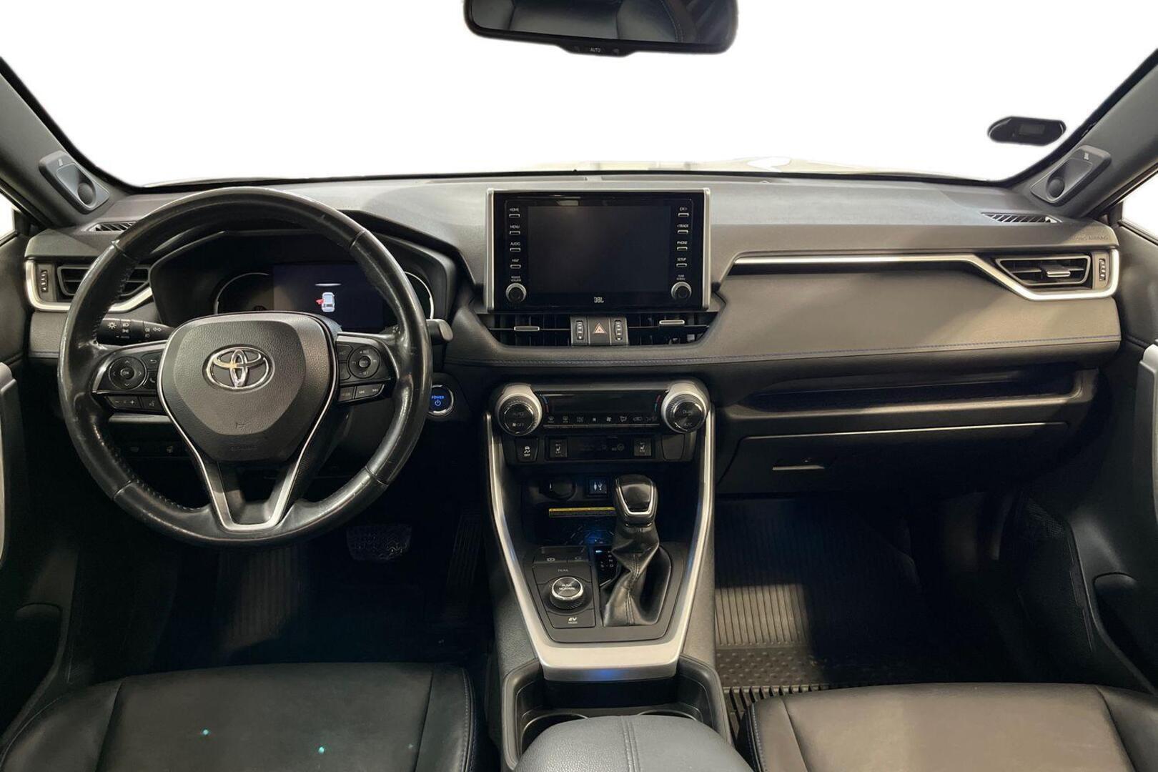 TOYOTA RAV4 8