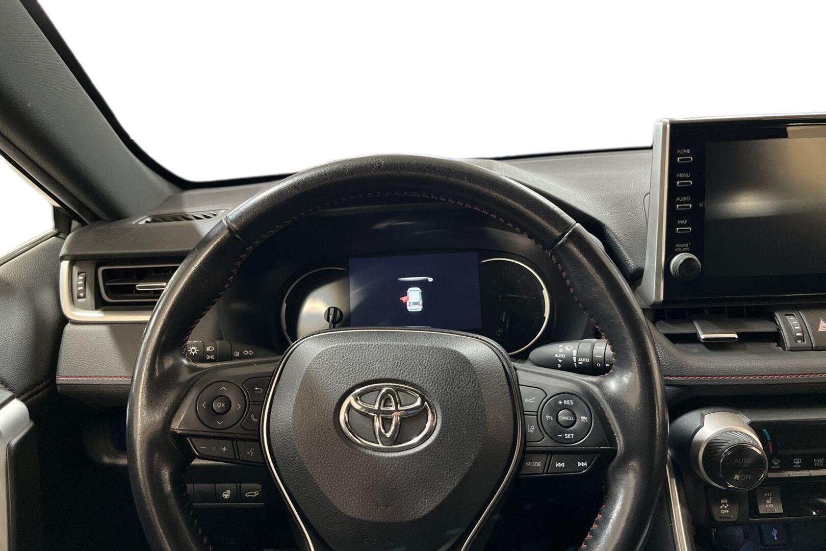 TOYOTA RAV4 Plug-in 12