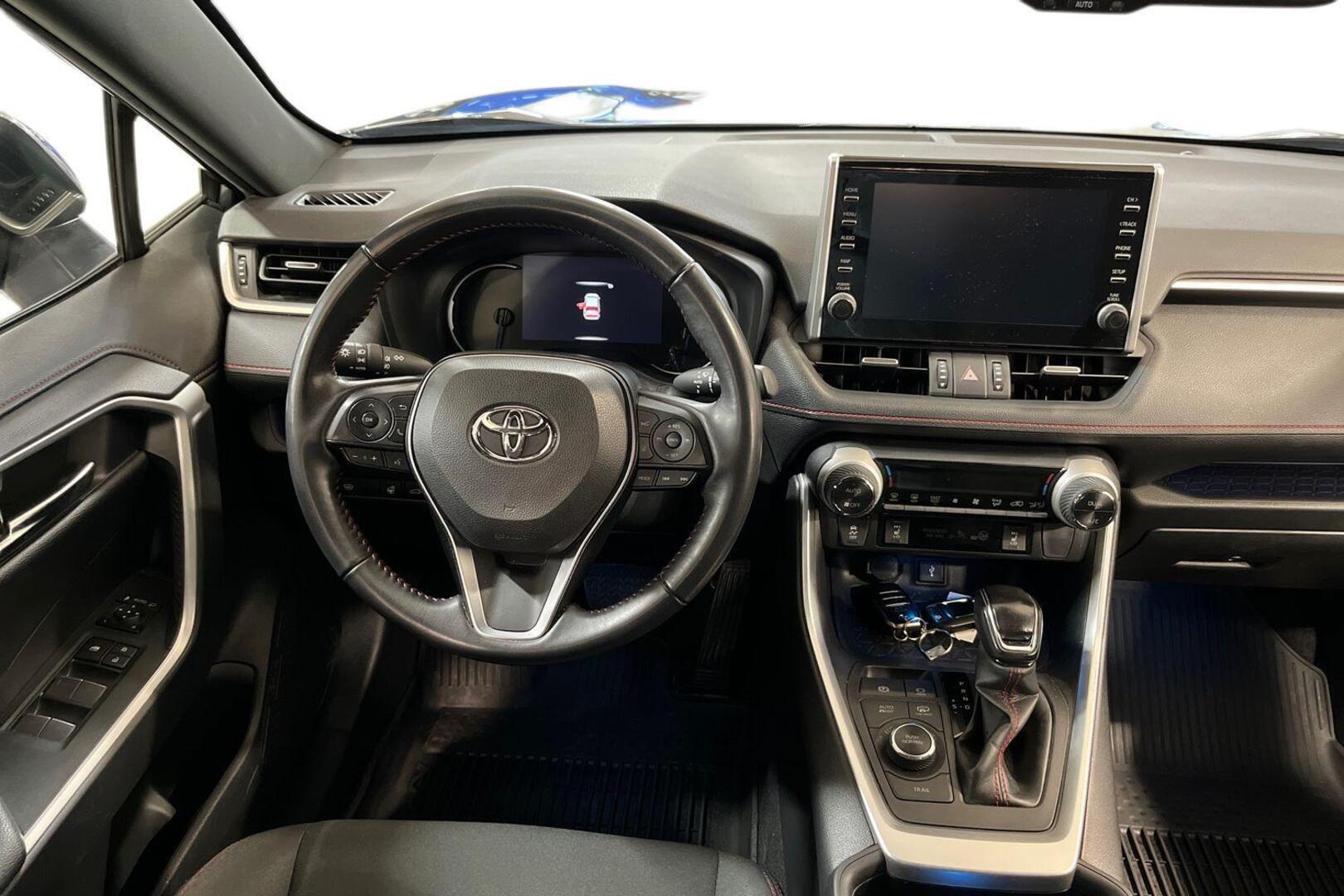 TOYOTA RAV4 Plug-in 12