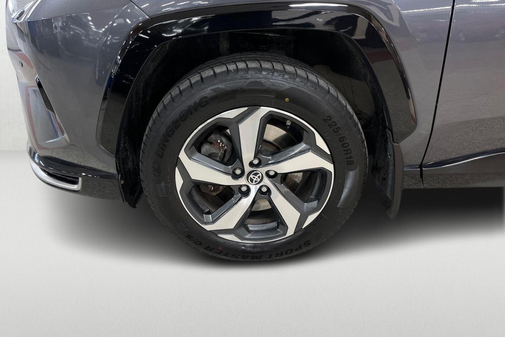 TOYOTA RAV4 Plug-in 19