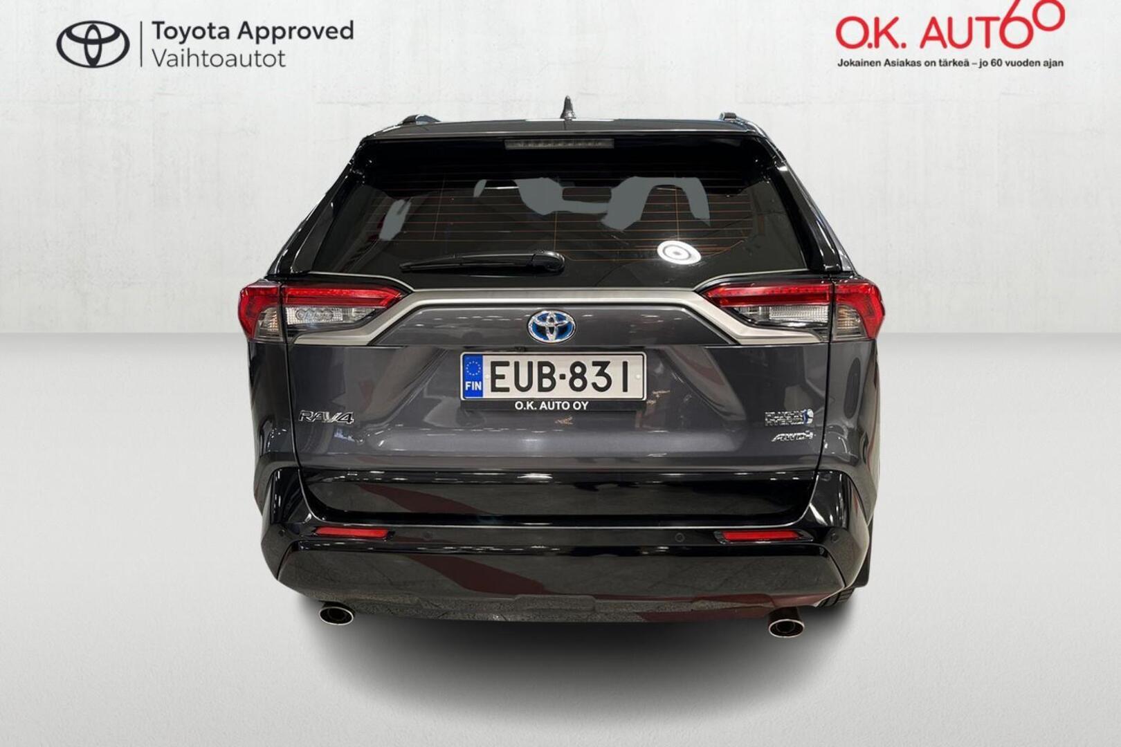 TOYOTA RAV4 Plug-in 5