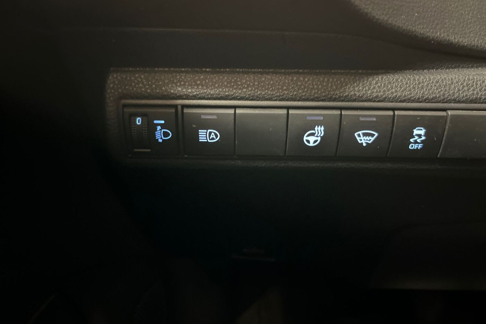 TOYOTA COROLLA 18