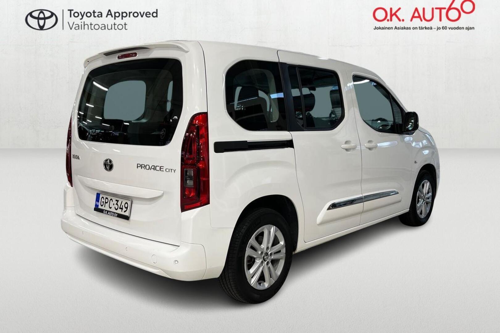 TOYOTA Proace CITY Verso 5
