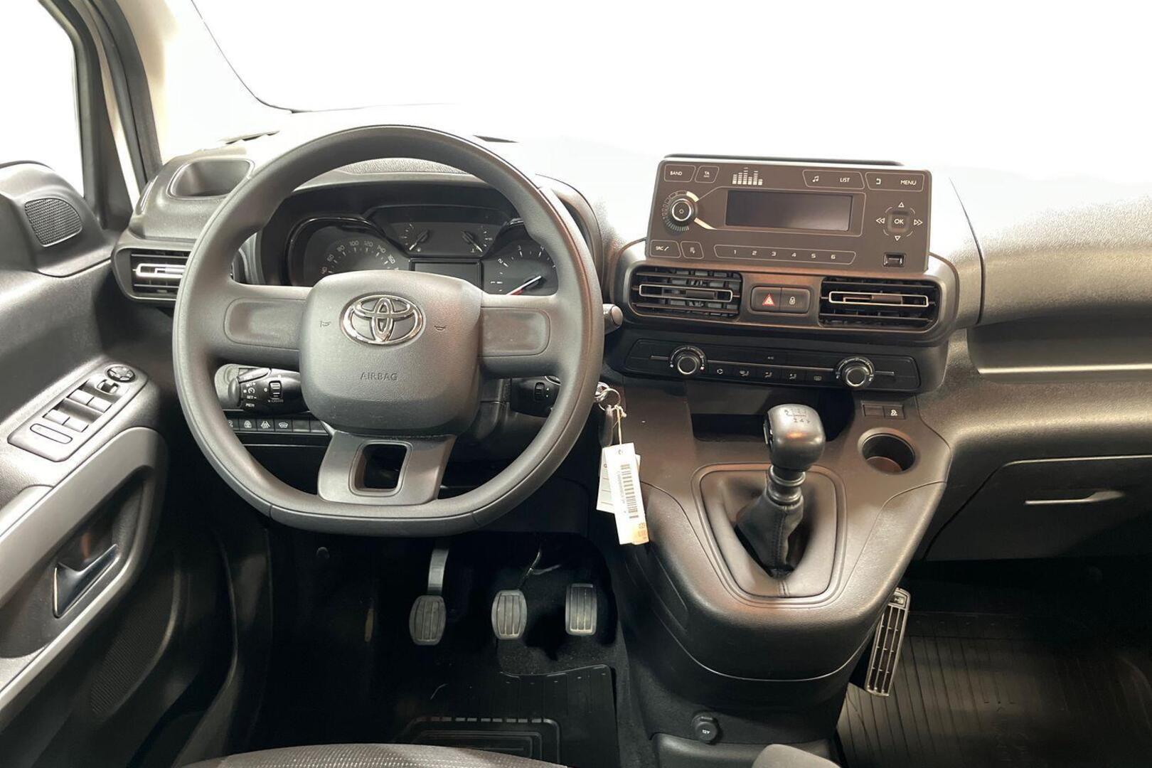 TOYOTA Proace CITY Verso 8