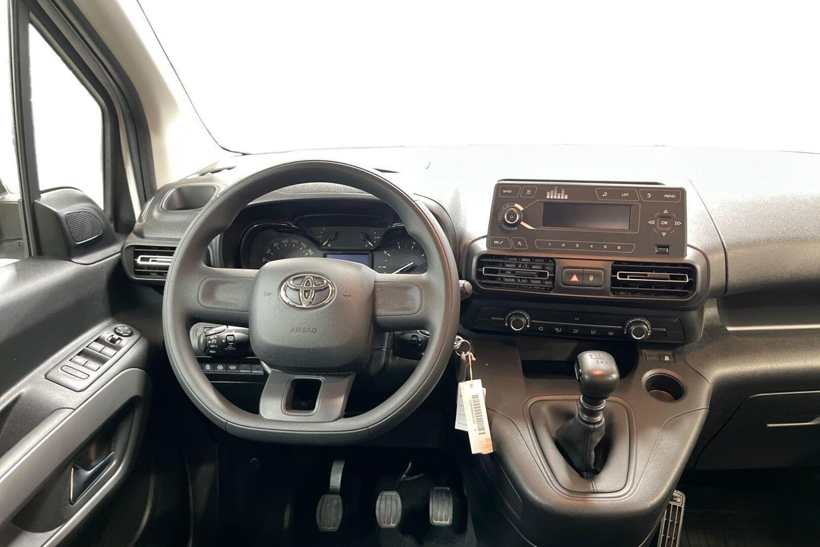 TOYOTA Proace CITY Verso 9