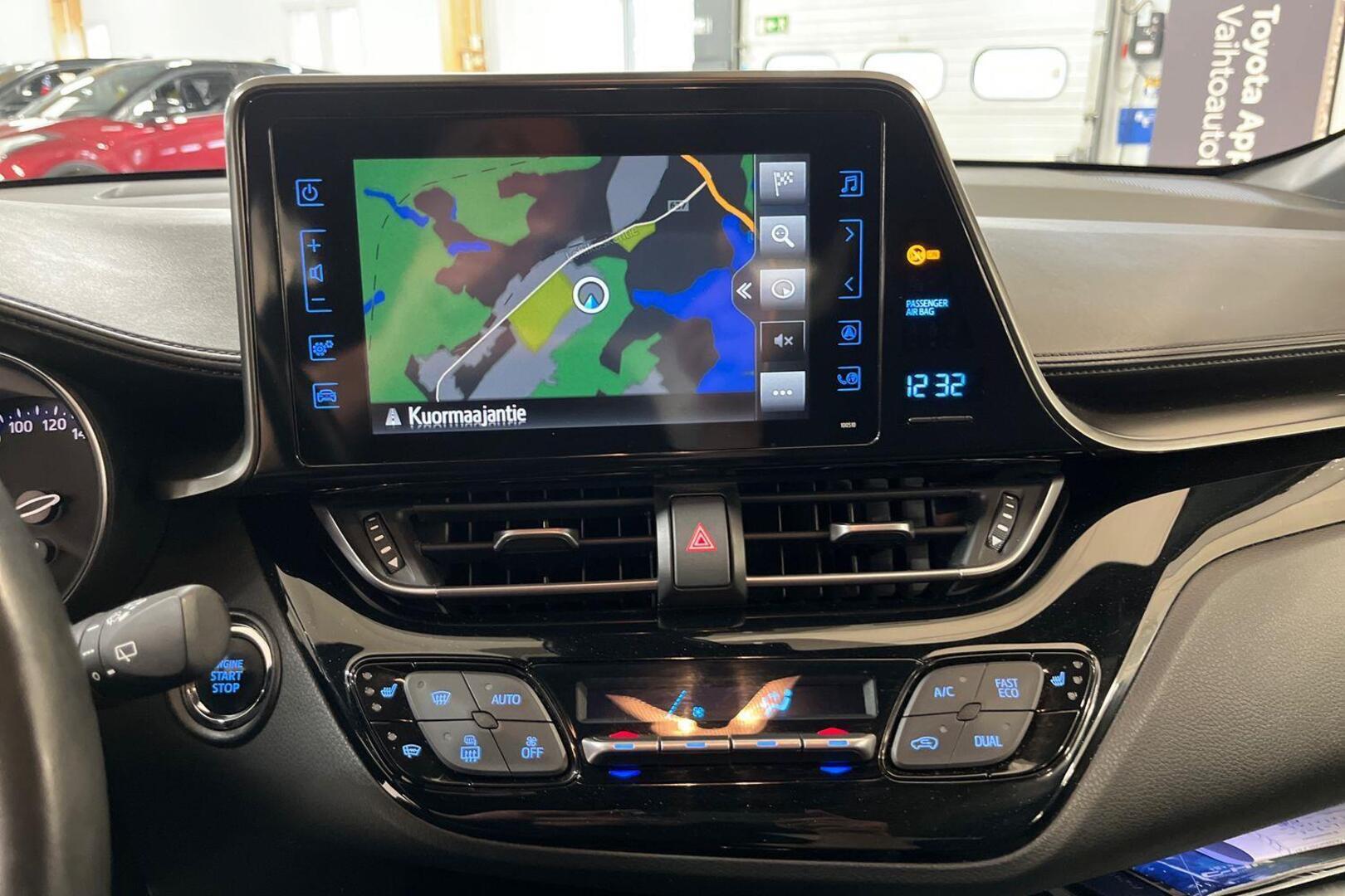 TOYOTA C-HR 21
