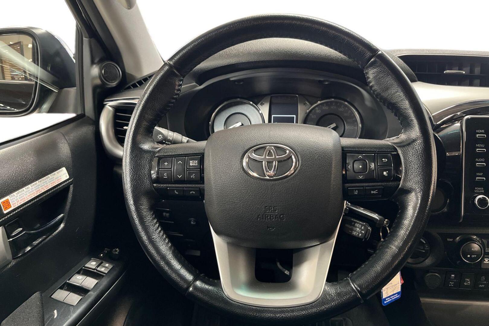 TOYOTA HILUX 12