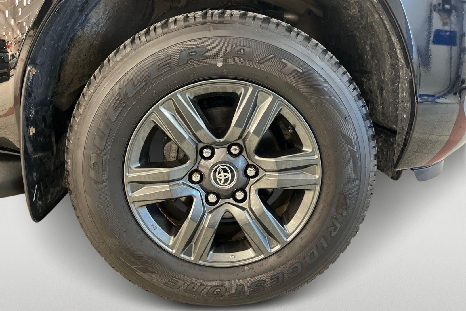 TOYOTA HILUX 17