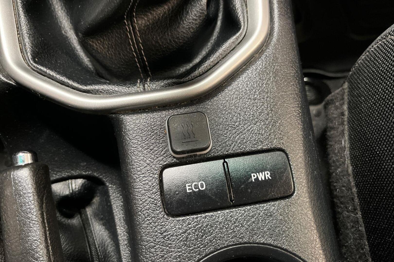 TOYOTA HILUX 21