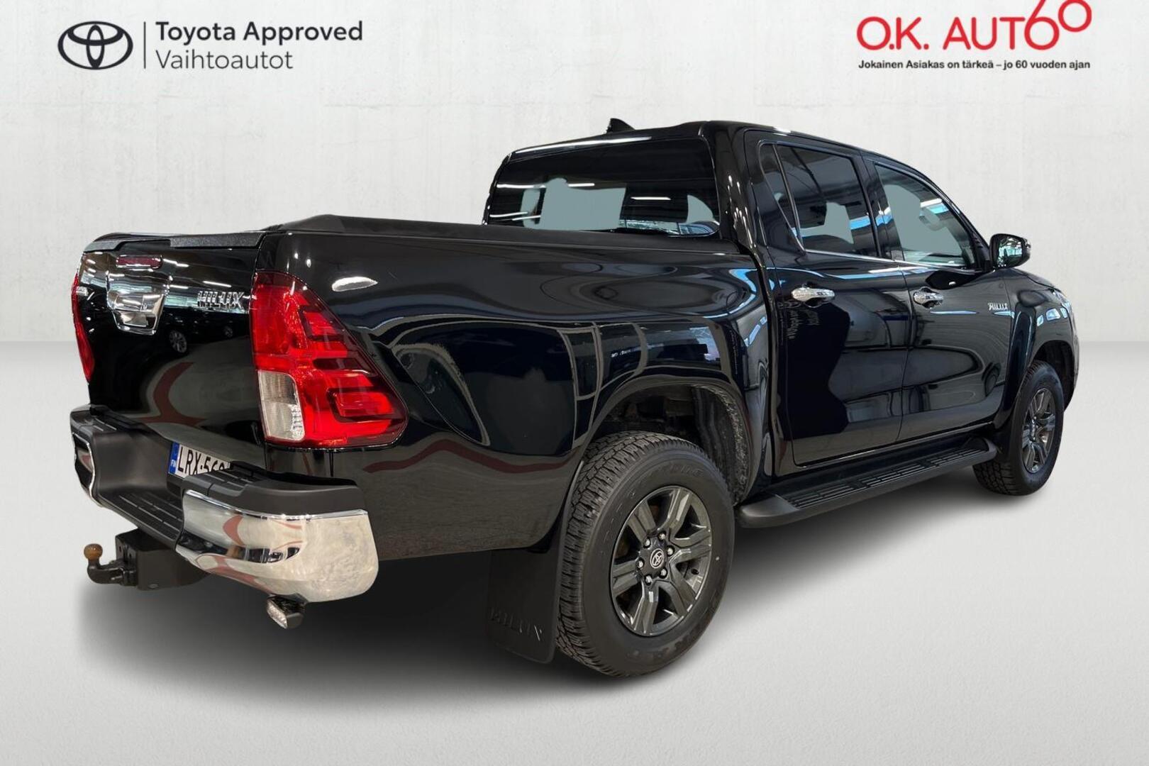 TOYOTA HILUX 5