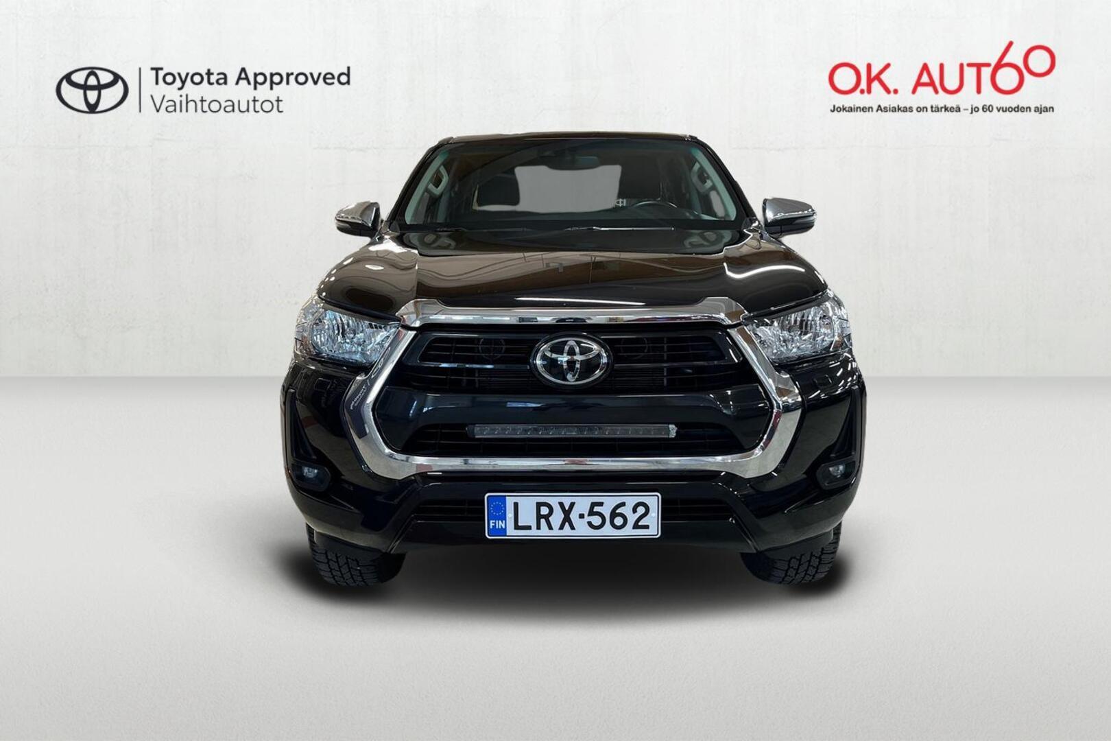 TOYOTA HILUX 7