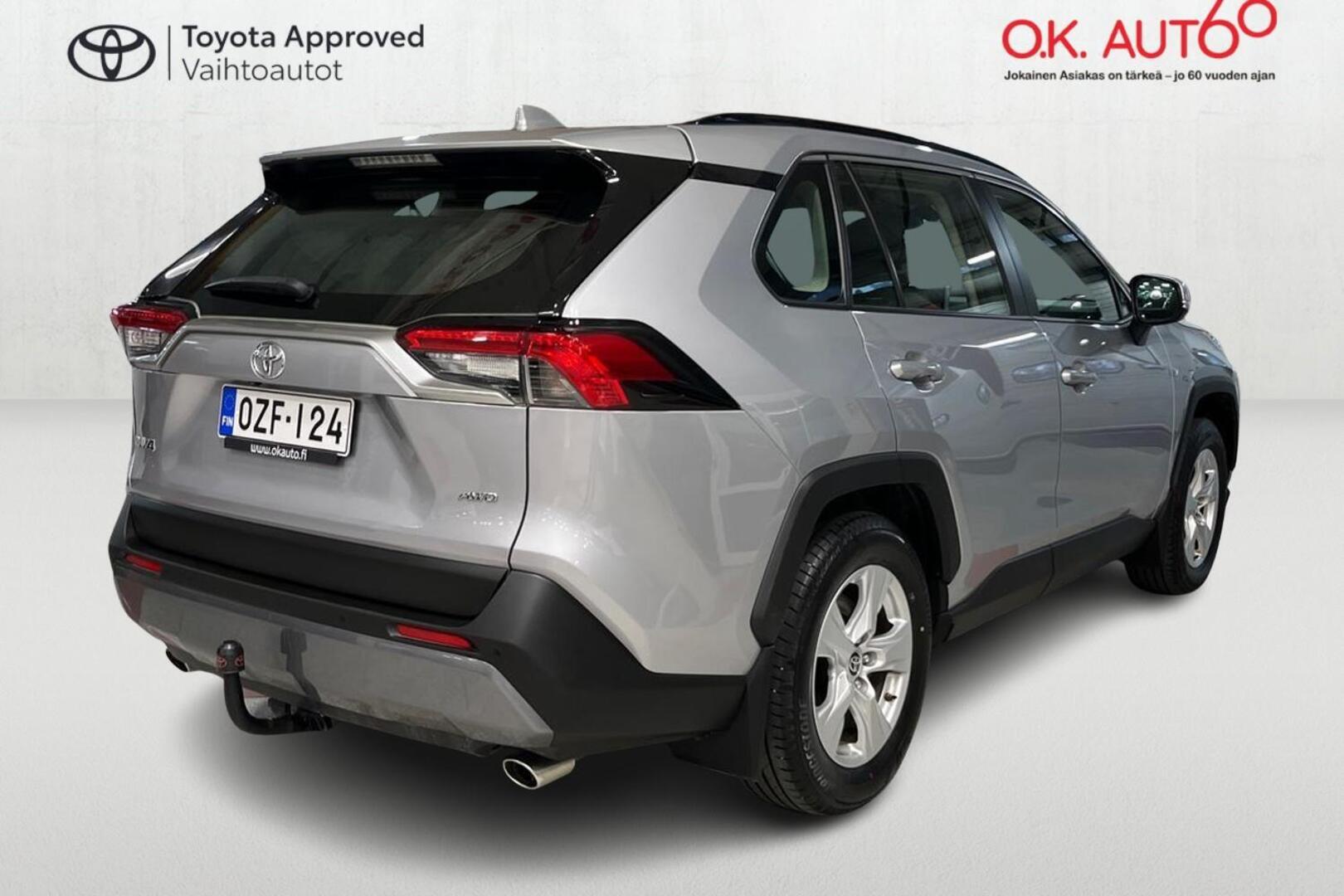 TOYOTA RAV4 5