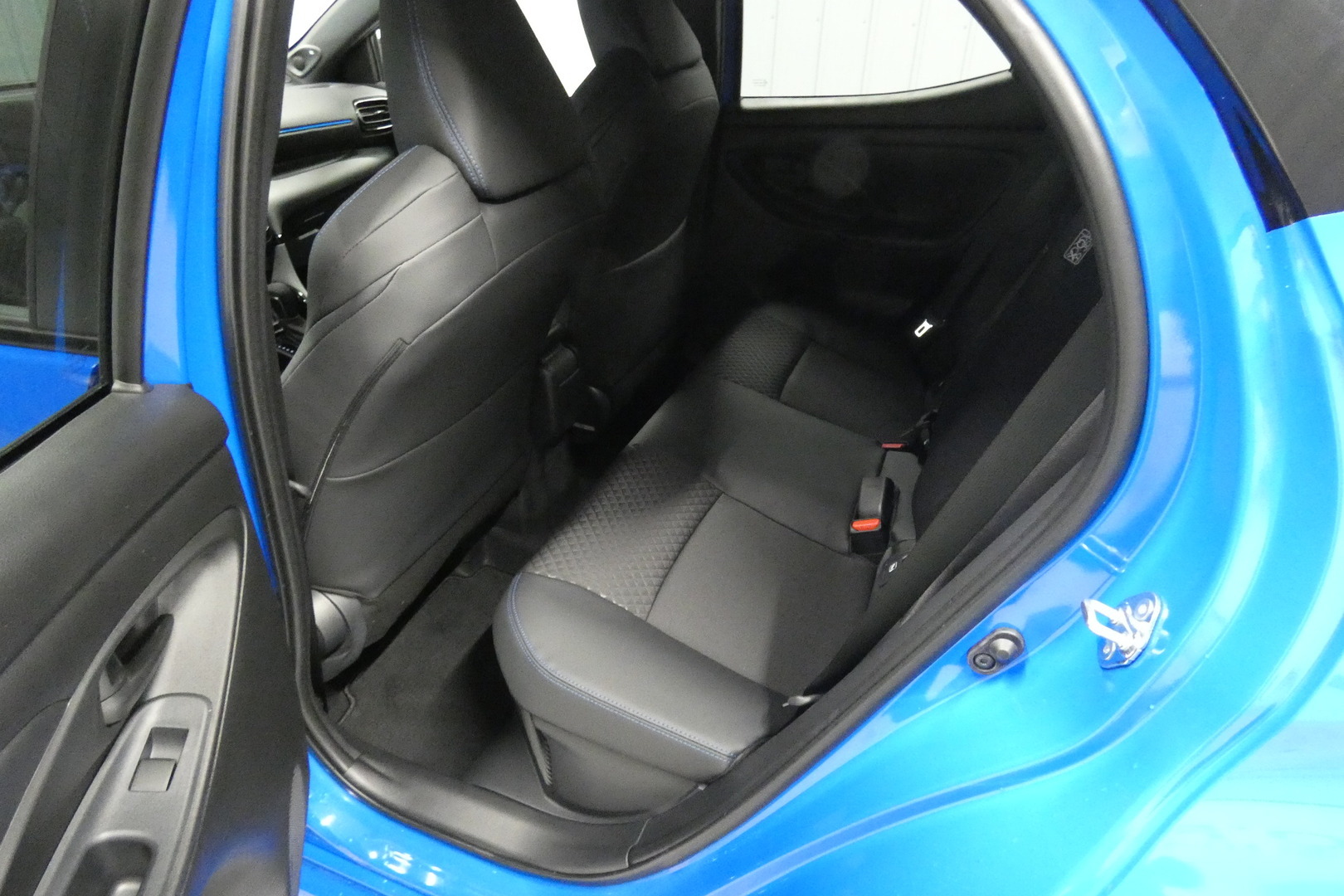TOYOTA YARIS 10
