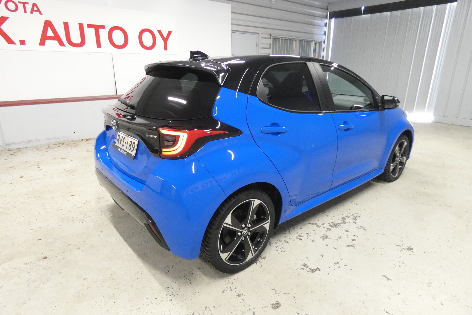TOYOTA YARIS 5