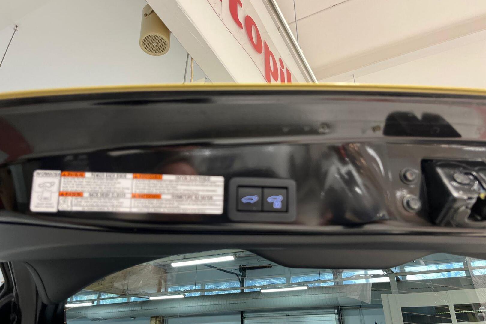 TOYOTA Yaris Cross 21