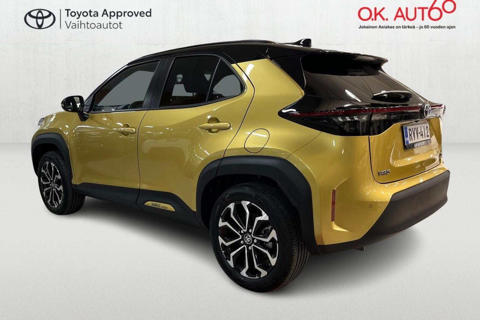 TOYOTA Yaris Cross 3