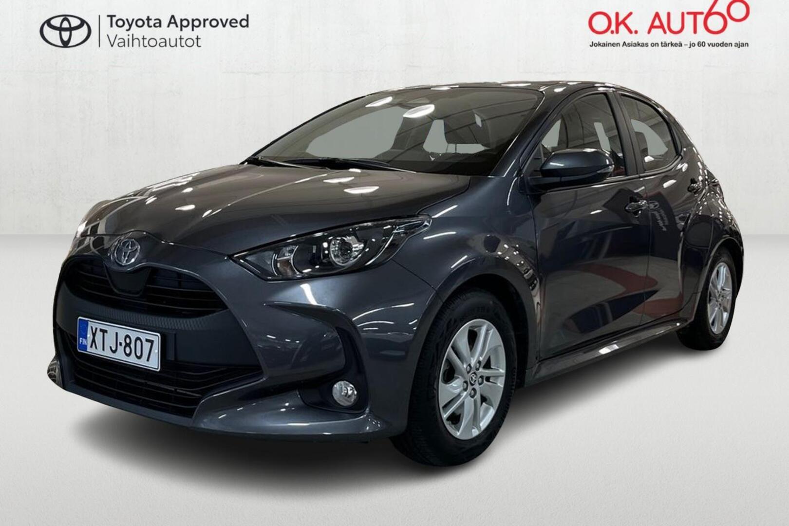 TOYOTA Yaris 1