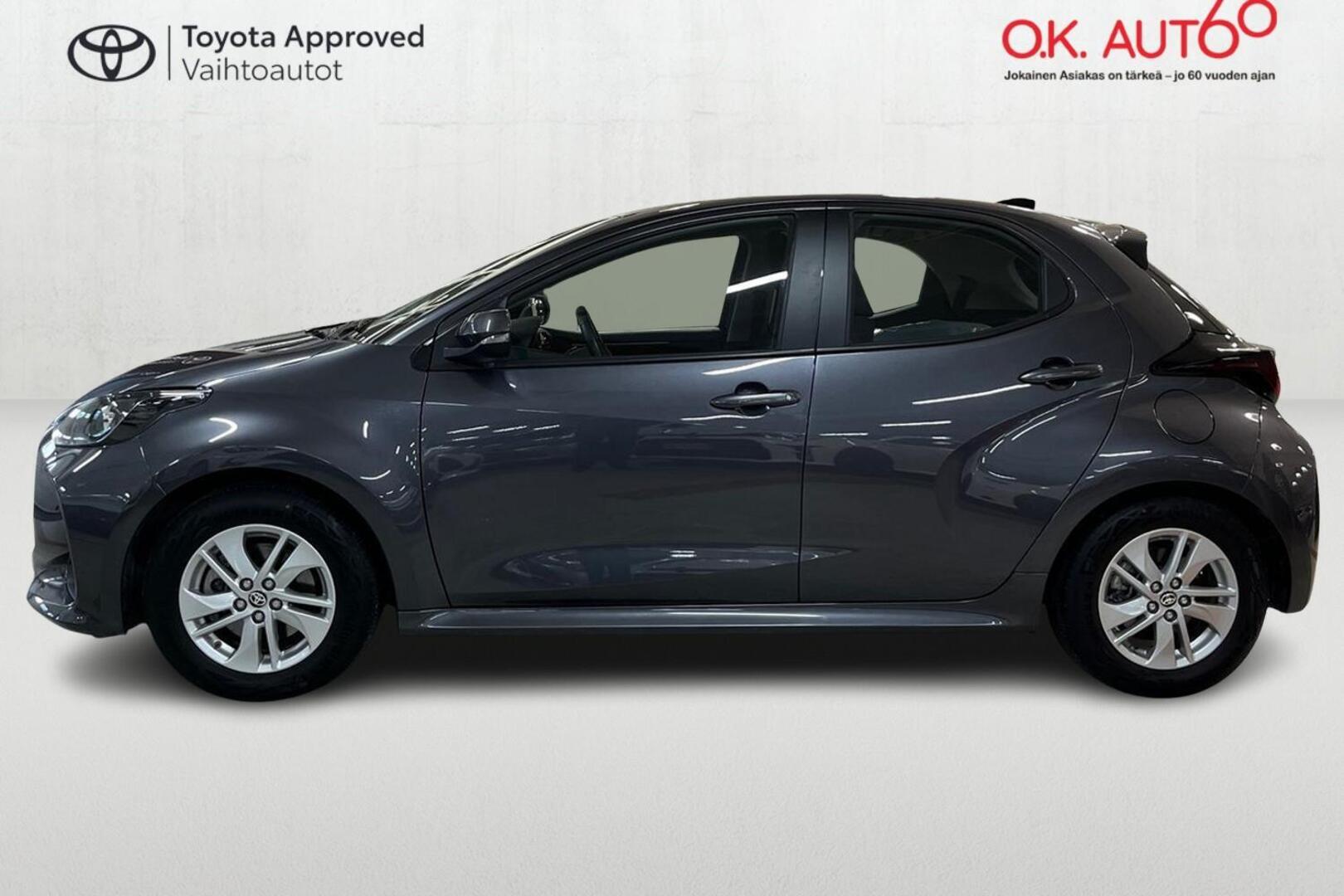 TOYOTA Yaris 2