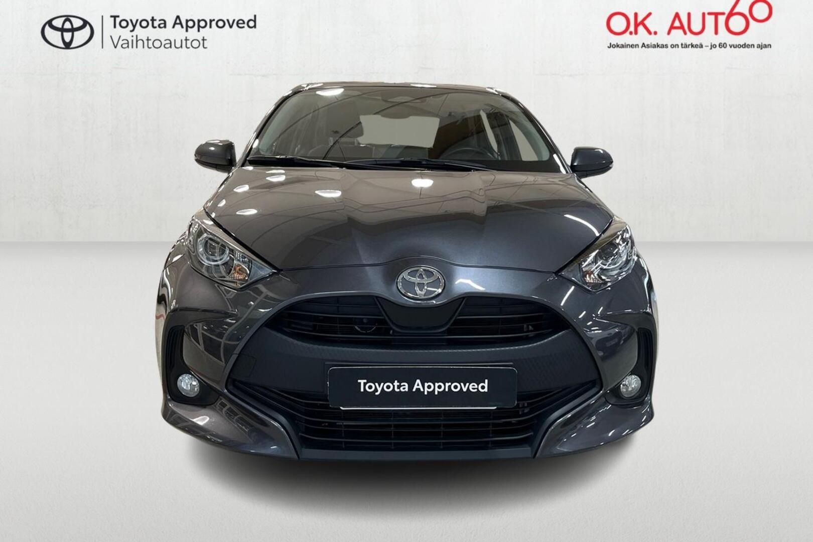 TOYOTA Yaris 7