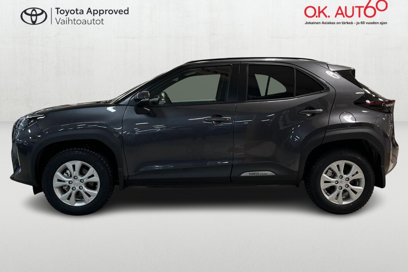 TOYOTA Yaris Cross 2