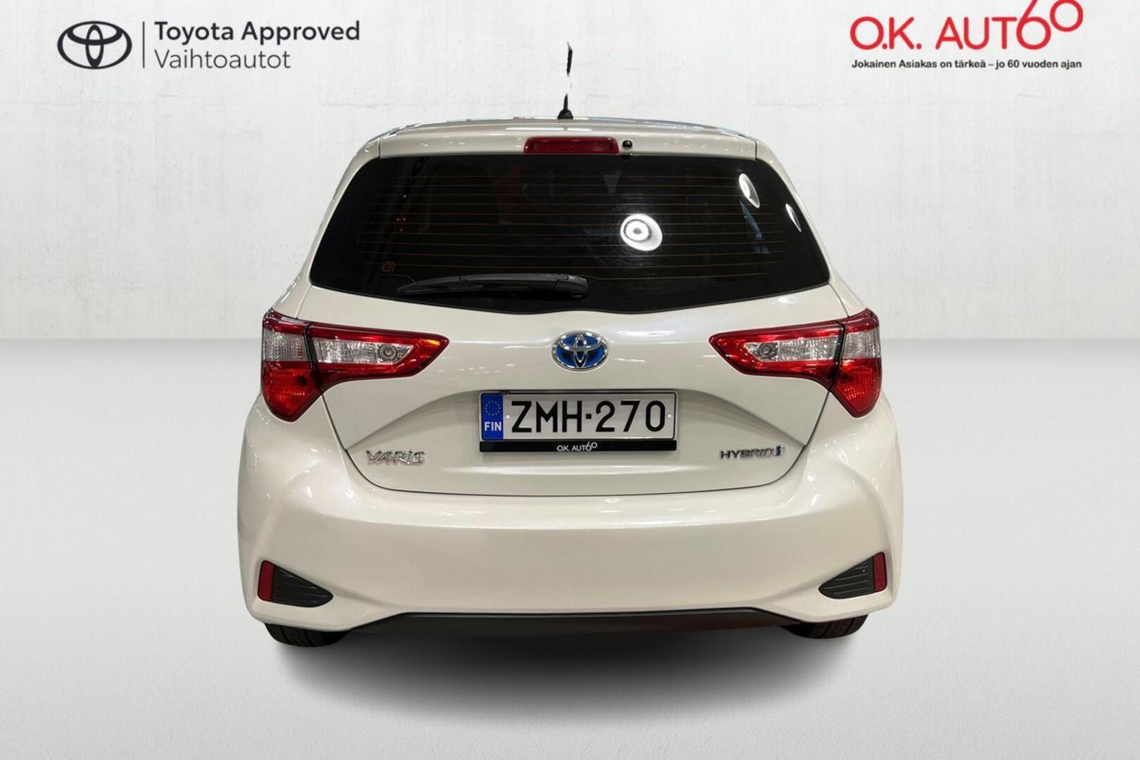 TOYOTA Yaris 4