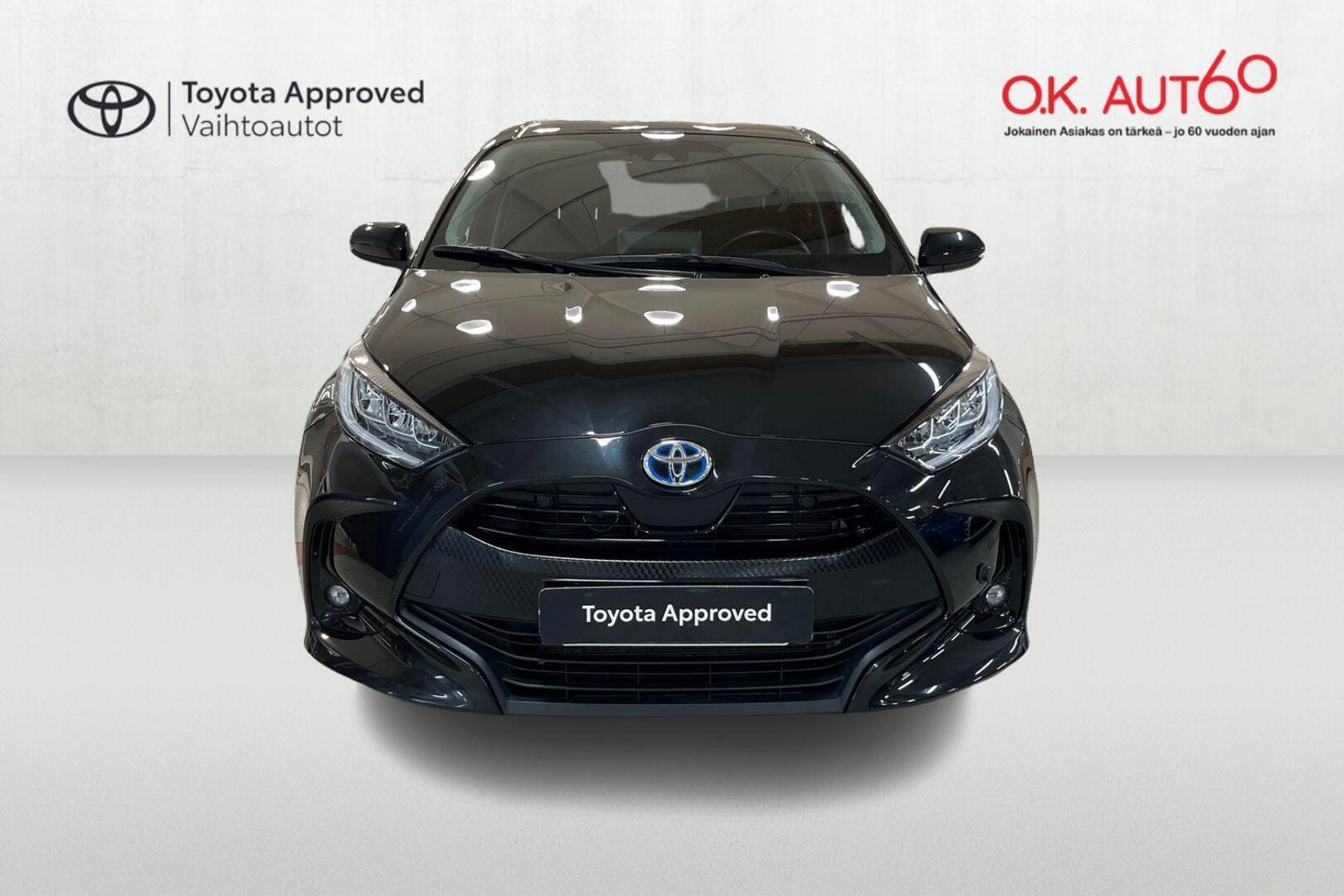 TOYOTA Yaris 7