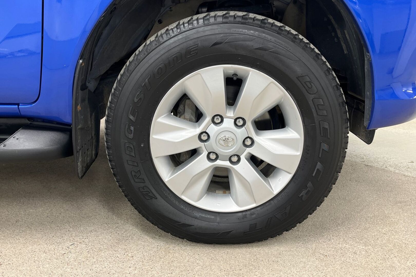 TOYOTA HILUX 18