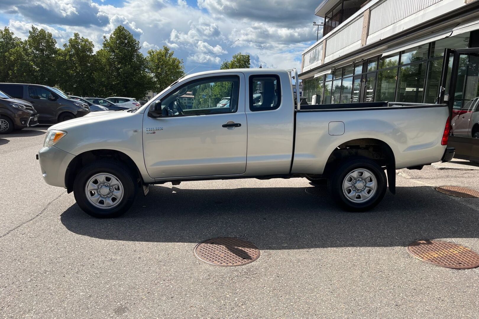 TOYOTA Hilux 3