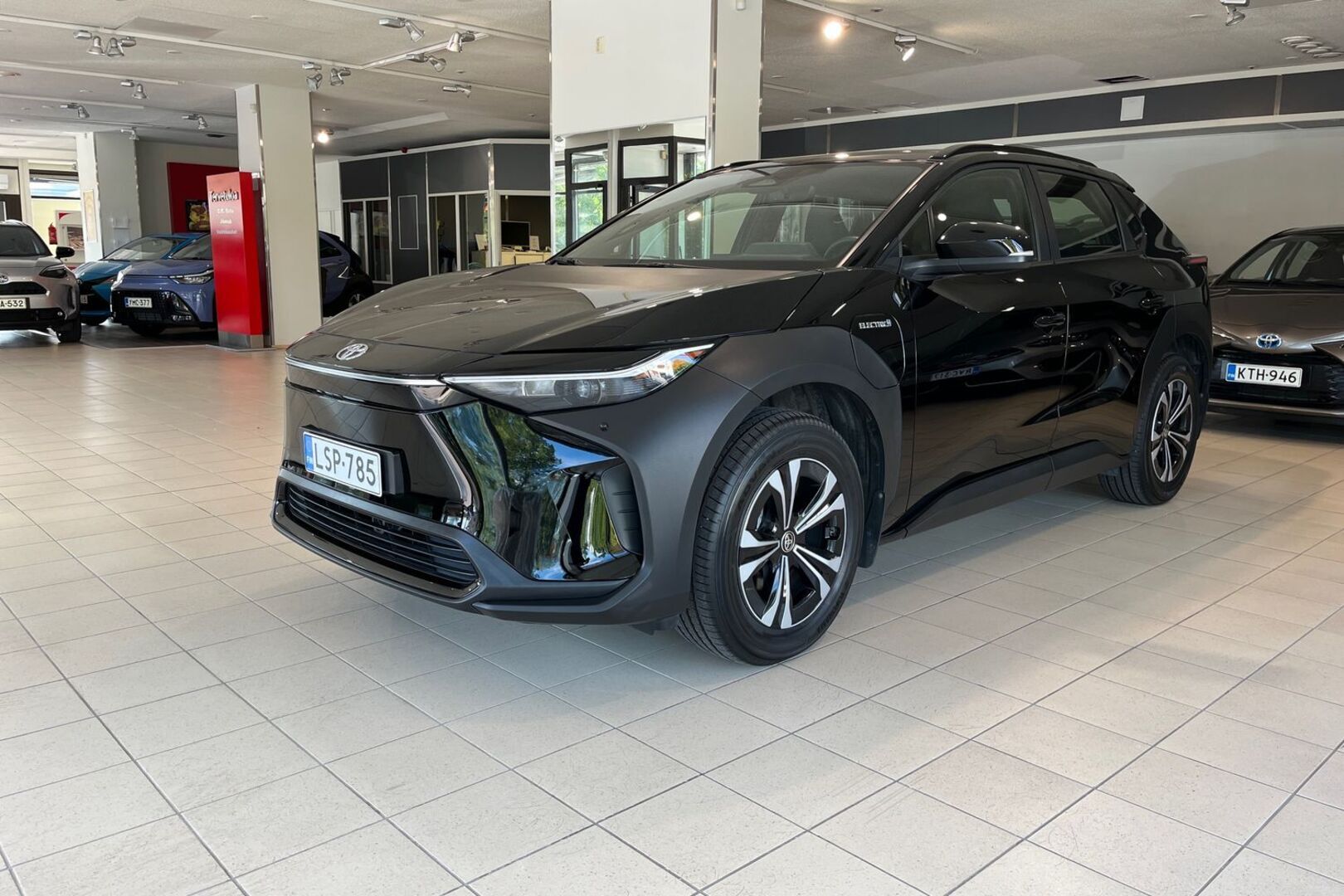 TOYOTA bZ4X 1