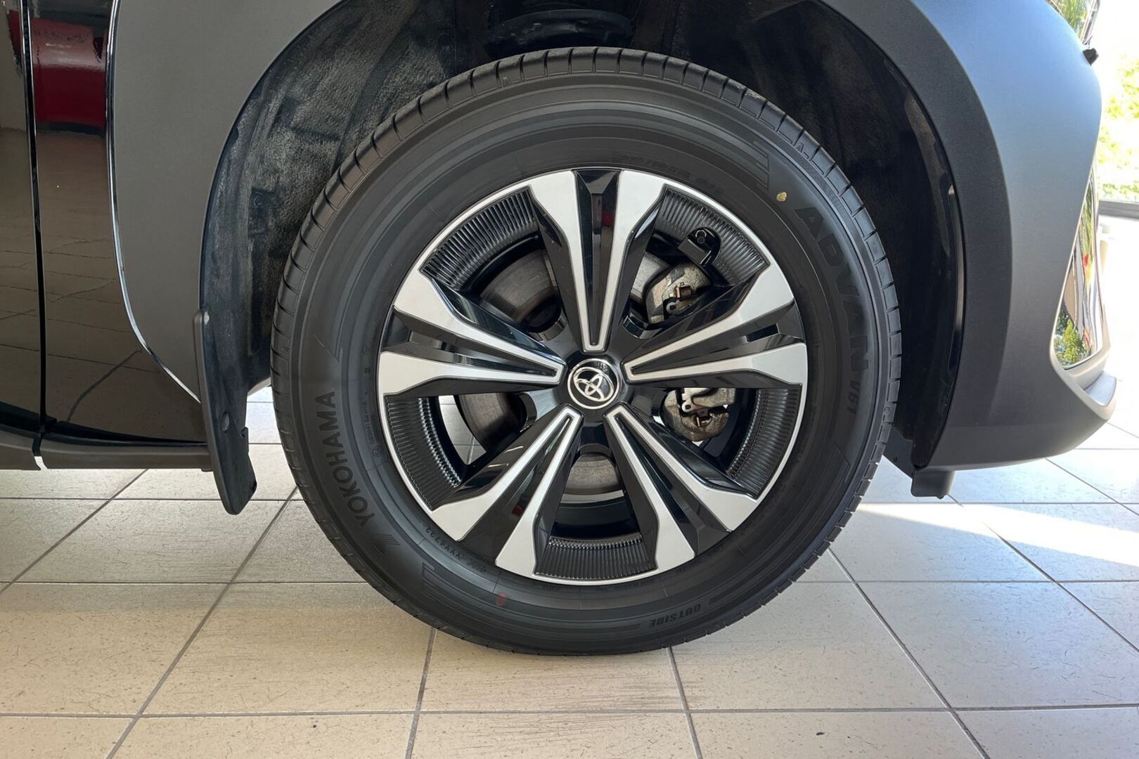 TOYOTA bZ4X 18