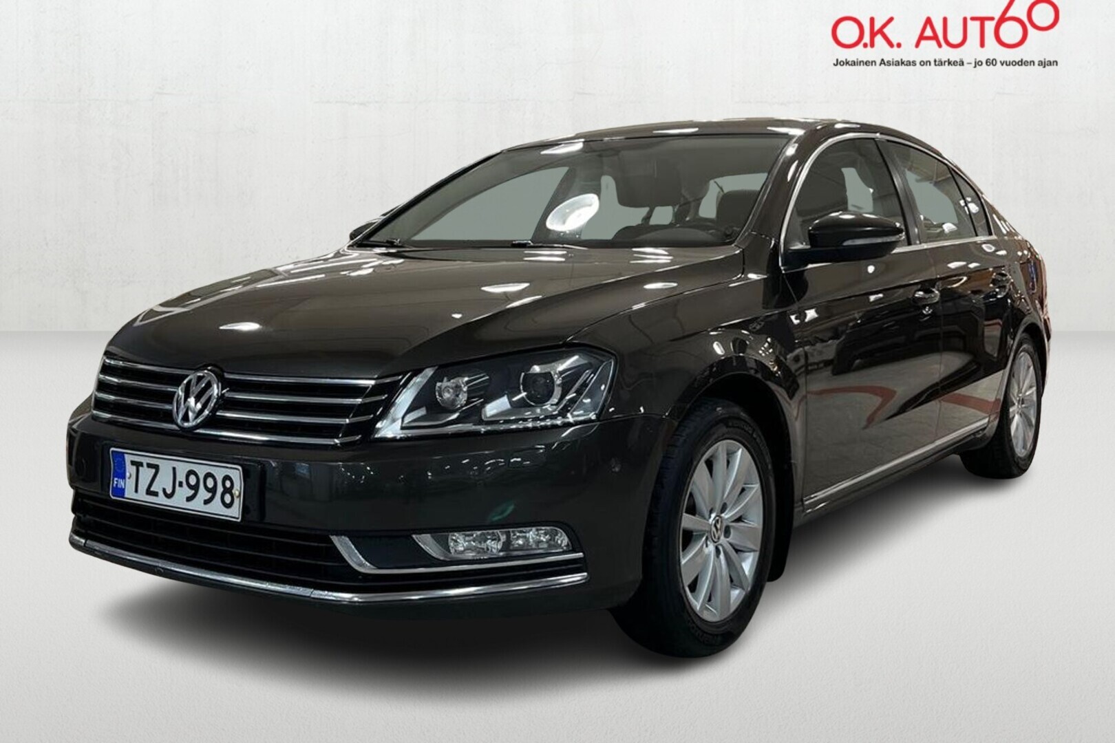 VOLKSWAGEN Passat 1