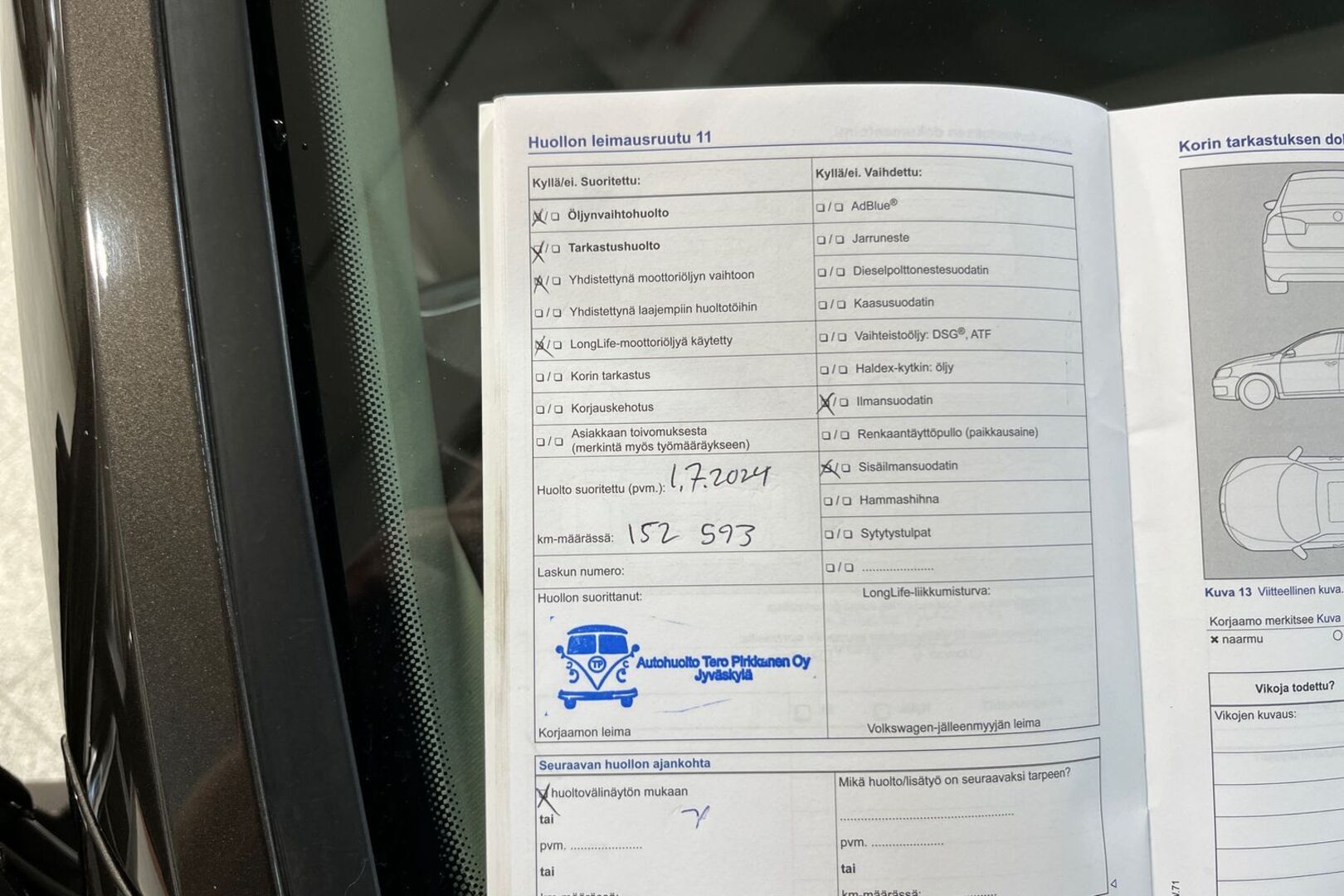 VOLKSWAGEN Passat 13