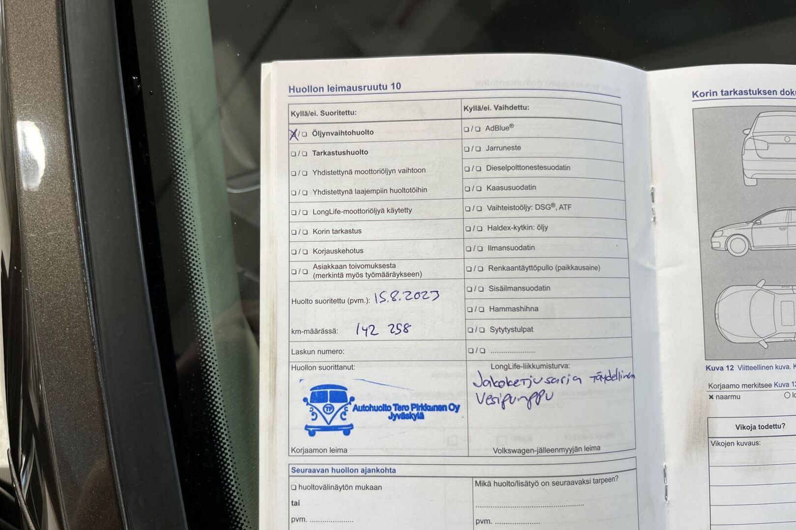 VOLKSWAGEN Passat 14